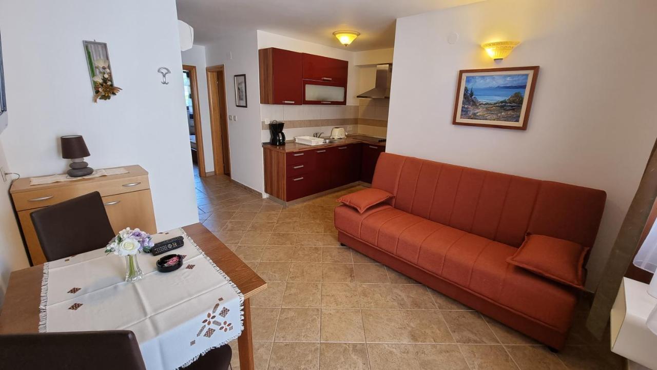 Apartmani Sidro Malinska Bagian luar foto